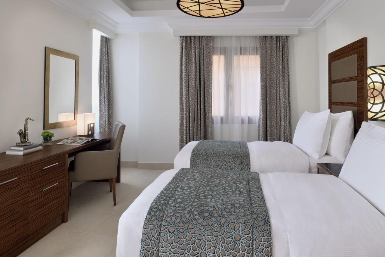 Marriott Executive Apartments Al-Khobar Eksteriør bilde A guest room at the hotel
