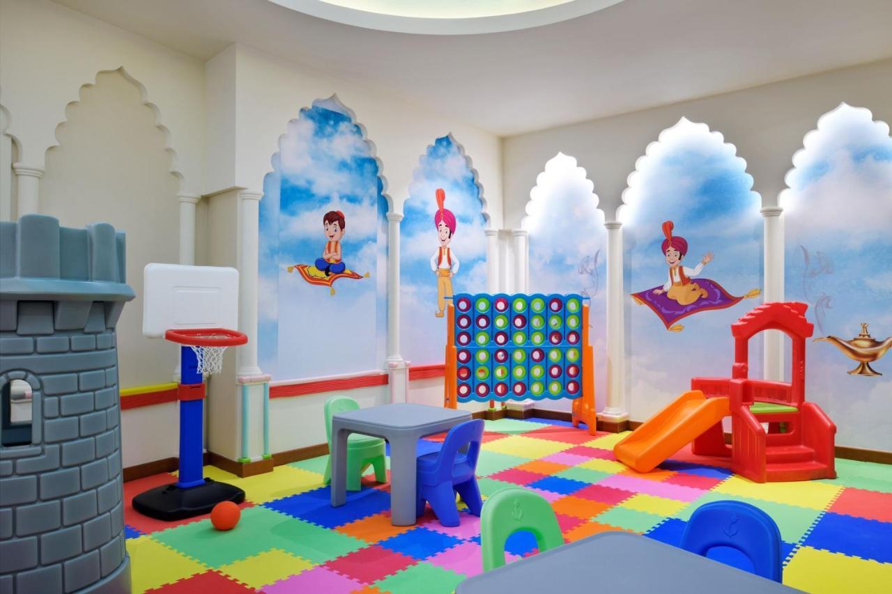 Marriott Executive Apartments Al-Khobar Eksteriør bilde A playroom at a hotel