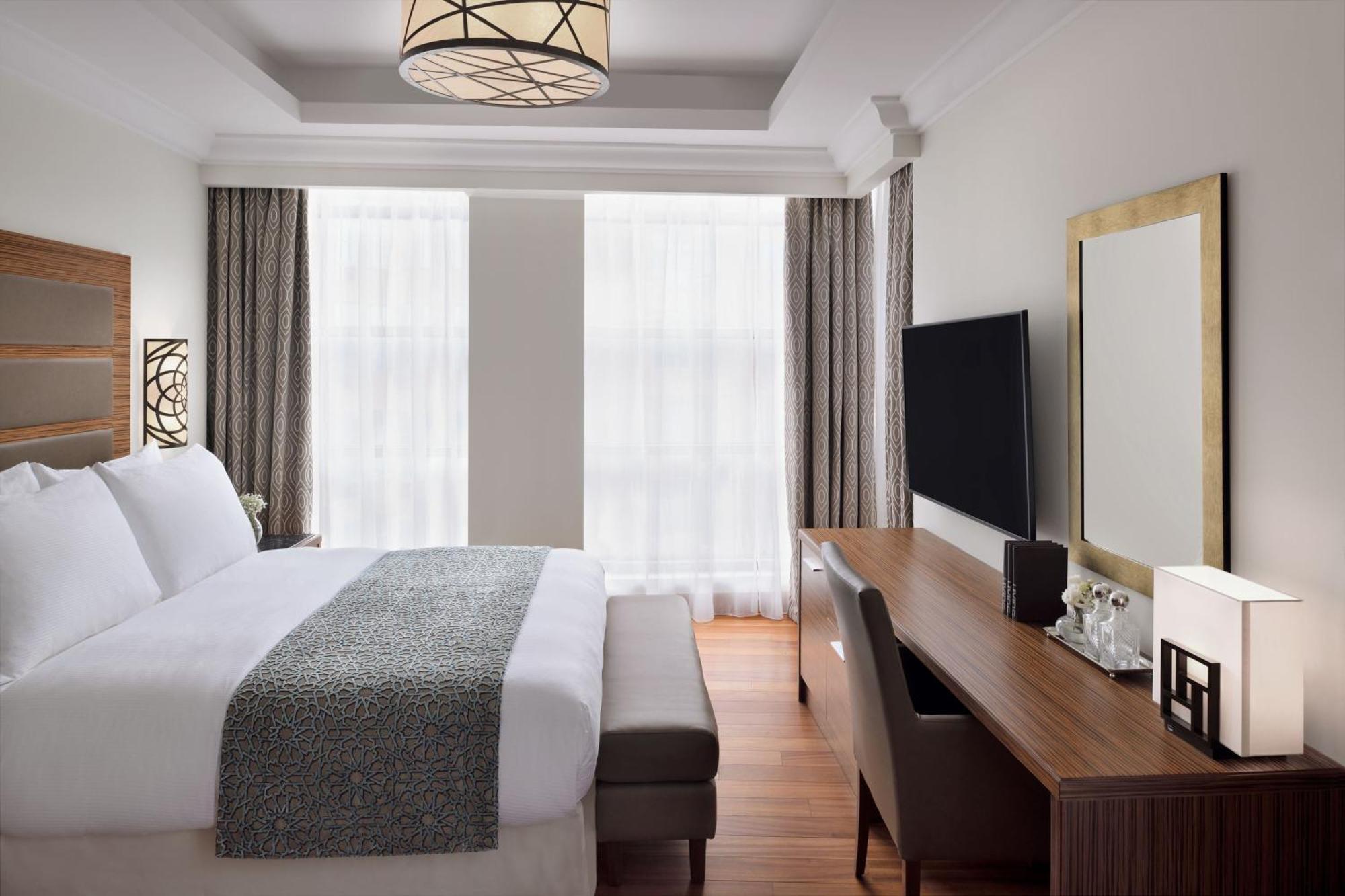 Marriott Executive Apartments Al-Khobar Eksteriør bilde A bedroom at the hotel